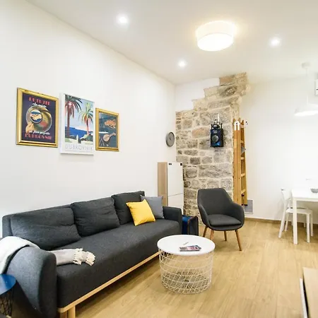 Апартаменты Hidden Gem Old Town By Duhomes *